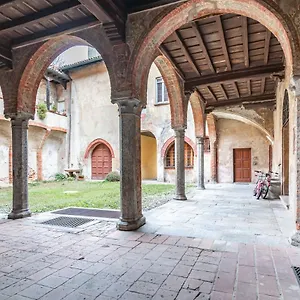 https://house-of-foscolo-palazzo-cornazzani-by-host4u.it-lombardy.com