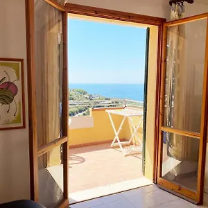 https://capoliveri-appartamento-panoramico-con-terrazzo.it-tuscanyhotel.com